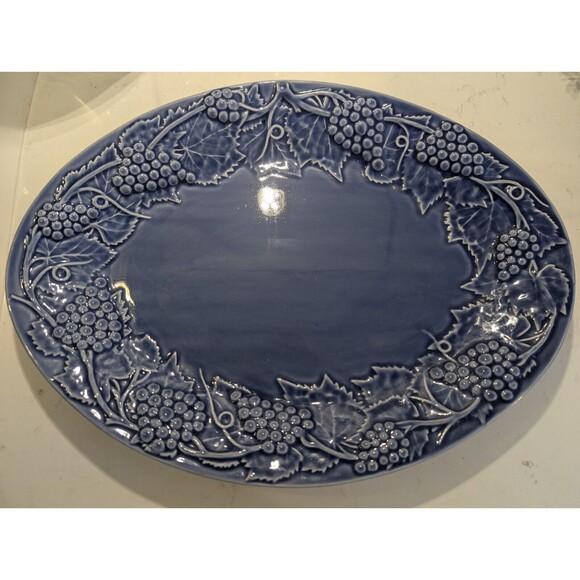 Bordallo Pinheirol Blue Grape Platter - Picture 1 of 11